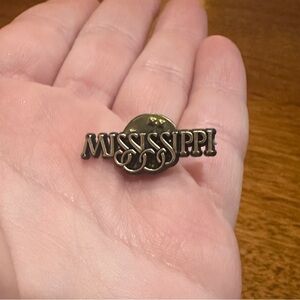 Mississippi Gold Tone Lapel Pin – Vintage/Collectible